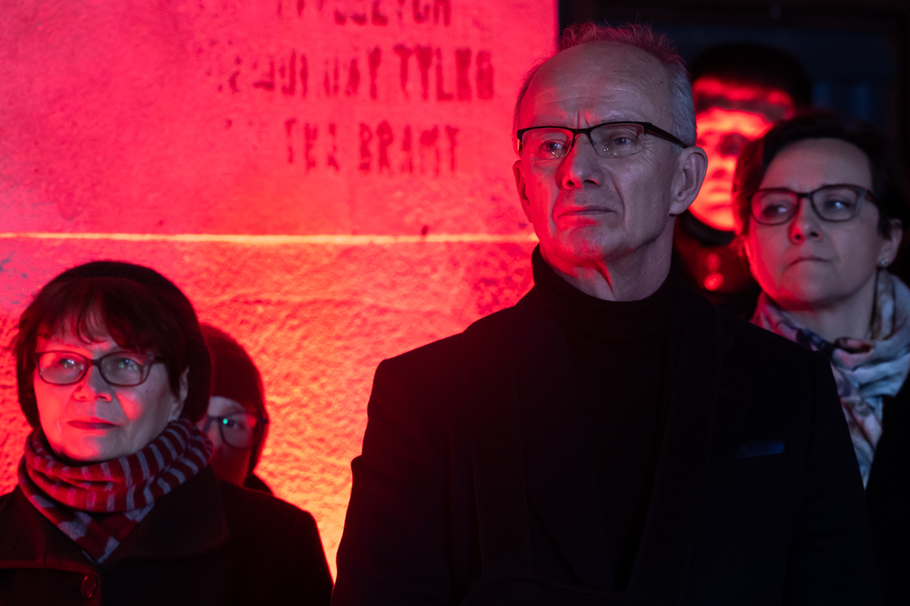 W hołdzie Żołnierzom Niezłomnym. Na zdj. dyrektor Muzeum Żołnierzy Wyklętych i Więźniów Politycznych PRL Adrianna Garnik i zastępca prezesa IPN dr hab. Krzysztof Szwagrzyk – Warszawa, 1 marca 2026. Fot. Sławek Kasper (IPN)