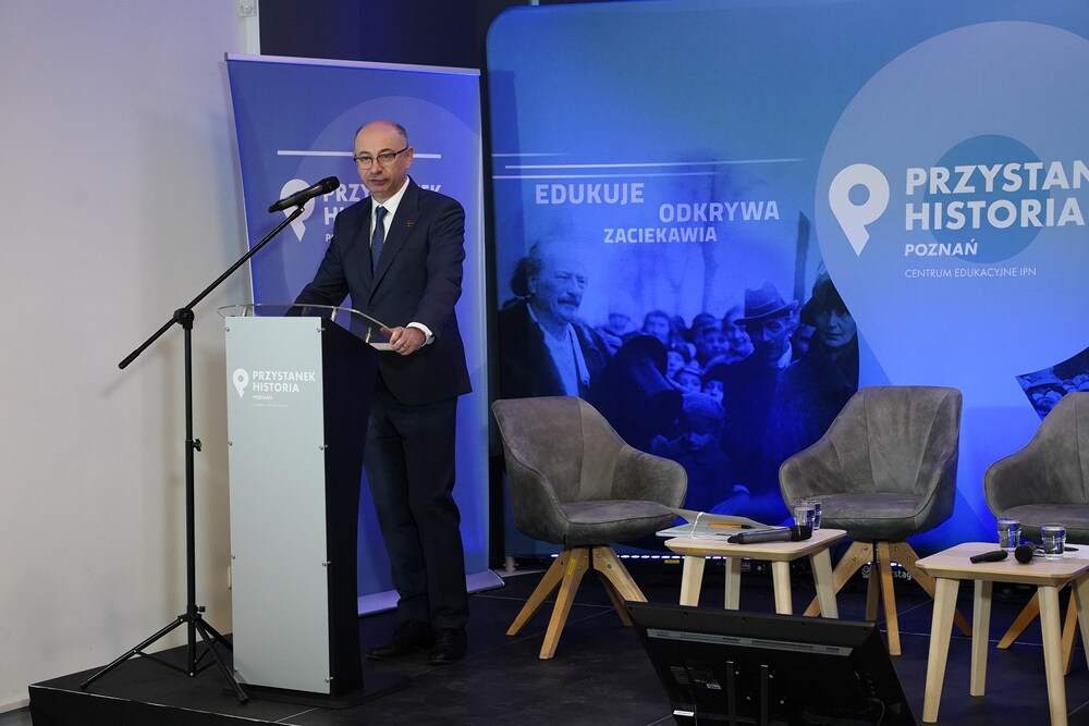 45. rocznica ogólnopolskiego zjazdu zjednoczeniowego niezależnych i samorządnych związków zawodowych rolników indywidualnych – Poznań, 9 marca 2026. Na zdj. zastępca prezesa dr Mateusz Szpytma. Fot. Bartosz Kochański (IPN)