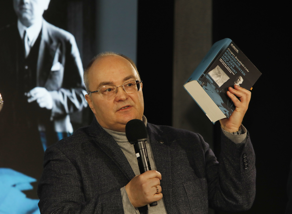 Spotkanie otwarte „Grzegorz Rossoliński-Liebe i nowa historia II wojny światowej?” z cyklu „Oblicza historii” – Warszawa, 10 marca 2026. Fot. Piotr Życieński (IPN)