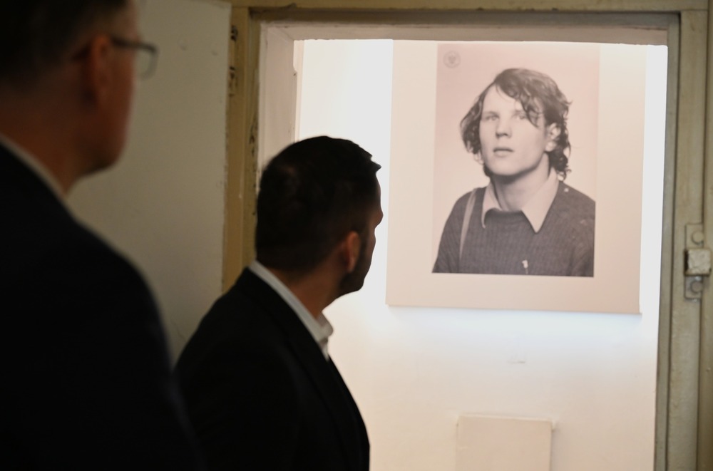 Dyrektor wykonawczy Cuban Freedom March z wizytą w Muzeum Żołnierzy Wyklętych i Więźniów Politycznych PRL – Warszawa, 19 marca 2026. Fot. Michalina Żelazny (MŻWiWP PRL)