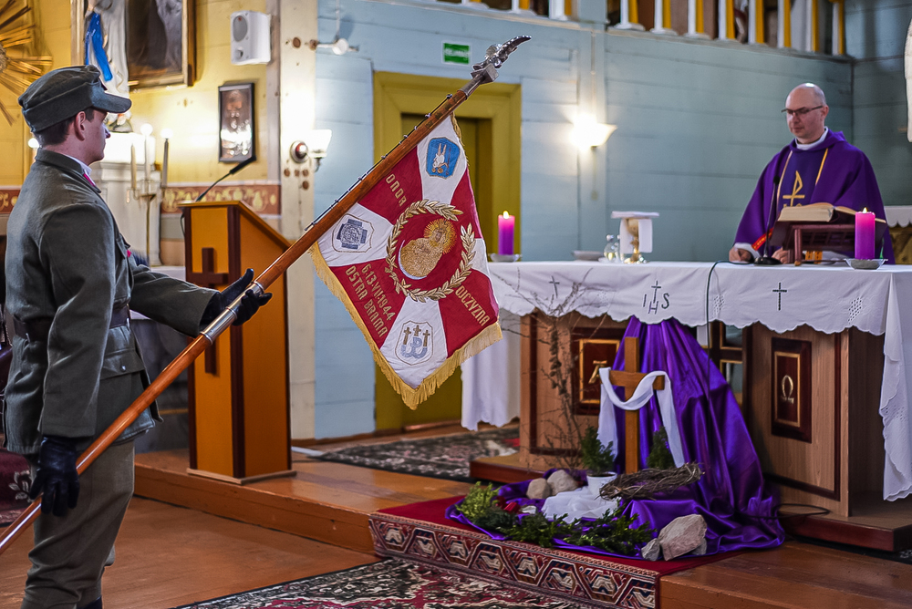 Poświęcenie pomnika nagrobnego Napoleona Ciukszy Waligóry – Powiewiórka, 21 marca 2026. Fot. Mateusz Niegowski (IPN)