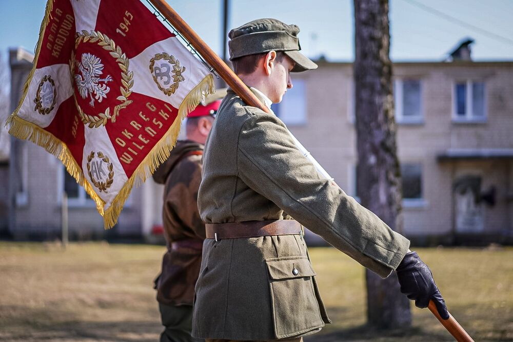 Poświęcenie pomnika nagrobnego Napoleona Ciukszy Waligóry – Powiewiórka, 21 marca 2026. Fot. Mateusz Niegowski (IPN)