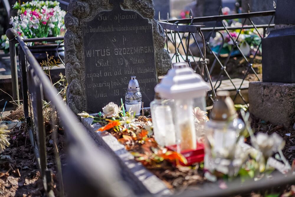 Poświęcenie pomnika nagrobnego Napoleona Ciukszy Waligóry – Powiewiórka, 21 marca 2026. Fot. Mateusz Niegowski (IPN)