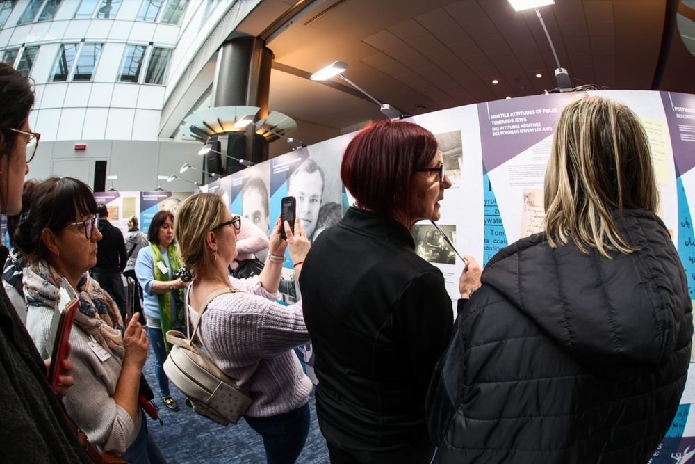 W Parlamencie Europejskim opowiedzieliśmy o Polakach ratujących Żydów w czasie II wojny światowej – Bruksela, 24 marca 2026. Fot. Sławek Kasper (IPN)