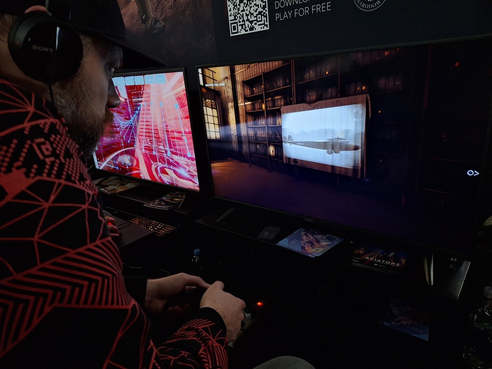 „Lotnicy” opuszczają Boston. PAX East zakończony – 26–29 marca 2026. Fot. Aleksander Kiryłów (IPN)