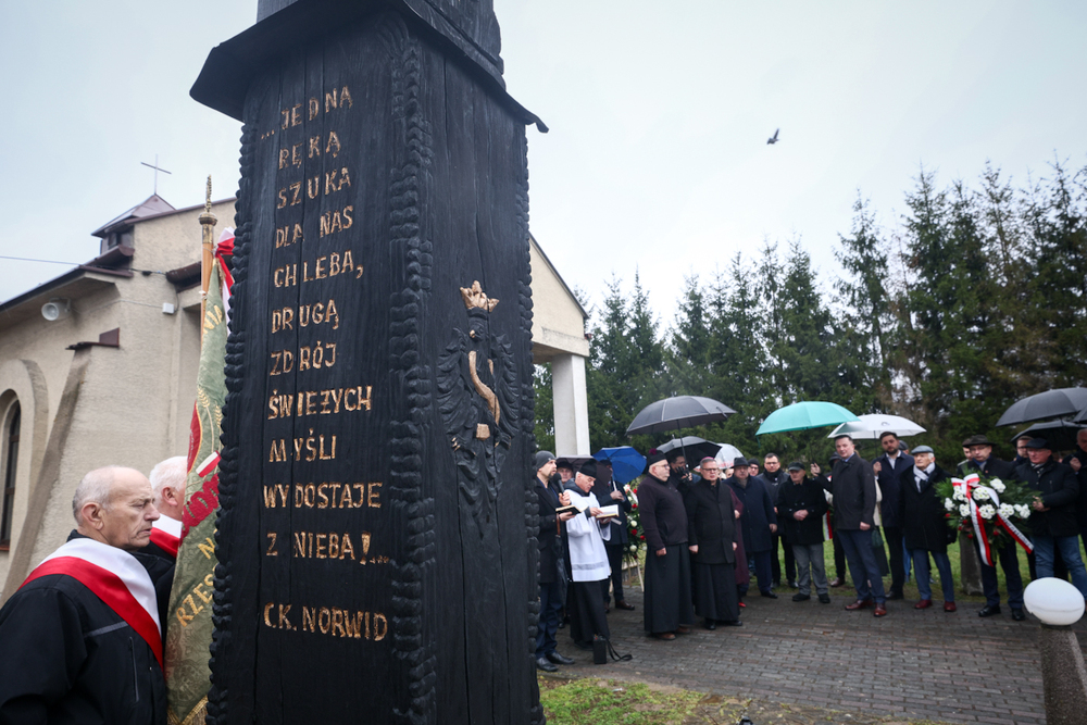 Uroczystości poświęcone Józefowi Śliszowi, zmarłemu 25 lat temu działaczowi „Solidarności Wiejskiej” – Łąka, 1 kwietnia 2026. fot. Sławek Kasper (IPN)