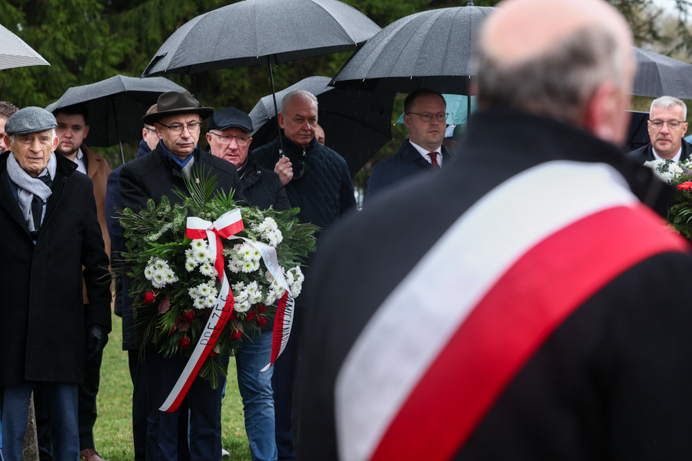 Uroczystości poświęcone Józefowi Śliszowi, zmarłemu 25 lat temu działaczowi „Solidarności Wiejskiej” – Łąka, 1 kwietnia 2026. fot. Sławek Kasper (IPN)