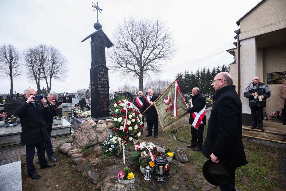 Uroczystości poświęcone Józefowi Śliszowi, zmarłemu 25 lat temu działaczowi „Solidarności Wiejskiej” – Łąka, 1 kwietnia 2026. fot. Sławek Kasper (IPN)
