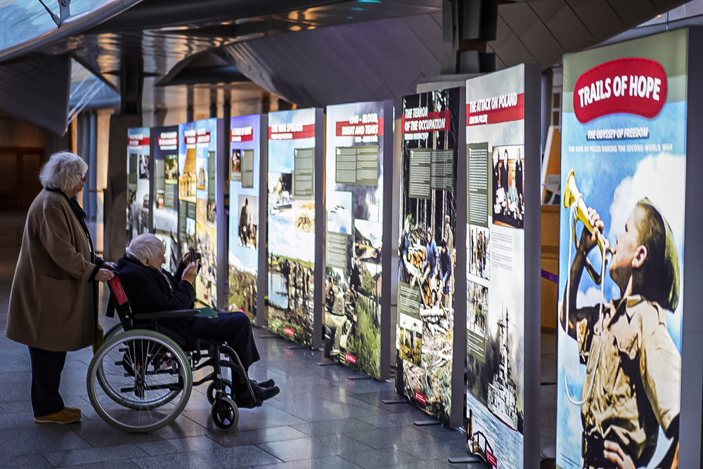 Otwarcie wystawy IPN „Szlaki Nadziei. Odyseja Wolności” w Parlamencie Szkockim, Edynburg, 13 marca 2026 r. Fot. Mateusz Niegowski (IPN)