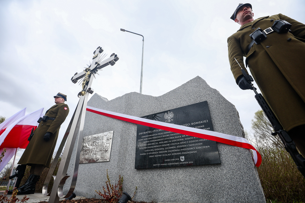 Upamiętniliśmy romskie ofiary niemieckiej zbrodni – Karczew, 8 kwietnia 2026. Fot. Sławek Kasper (IPN)