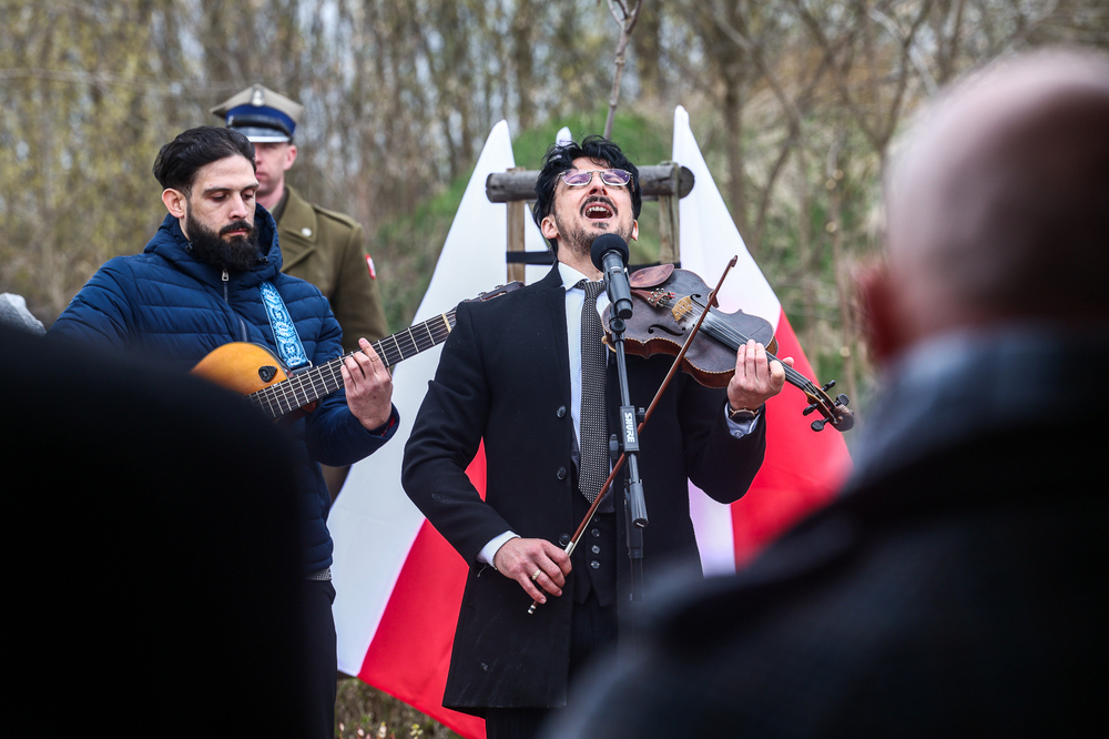 Upamiętniliśmy romskie ofiary niemieckiej zbrodni – Karczew, 8 kwietnia 2026. Fot. Sławek Kasper (IPN)