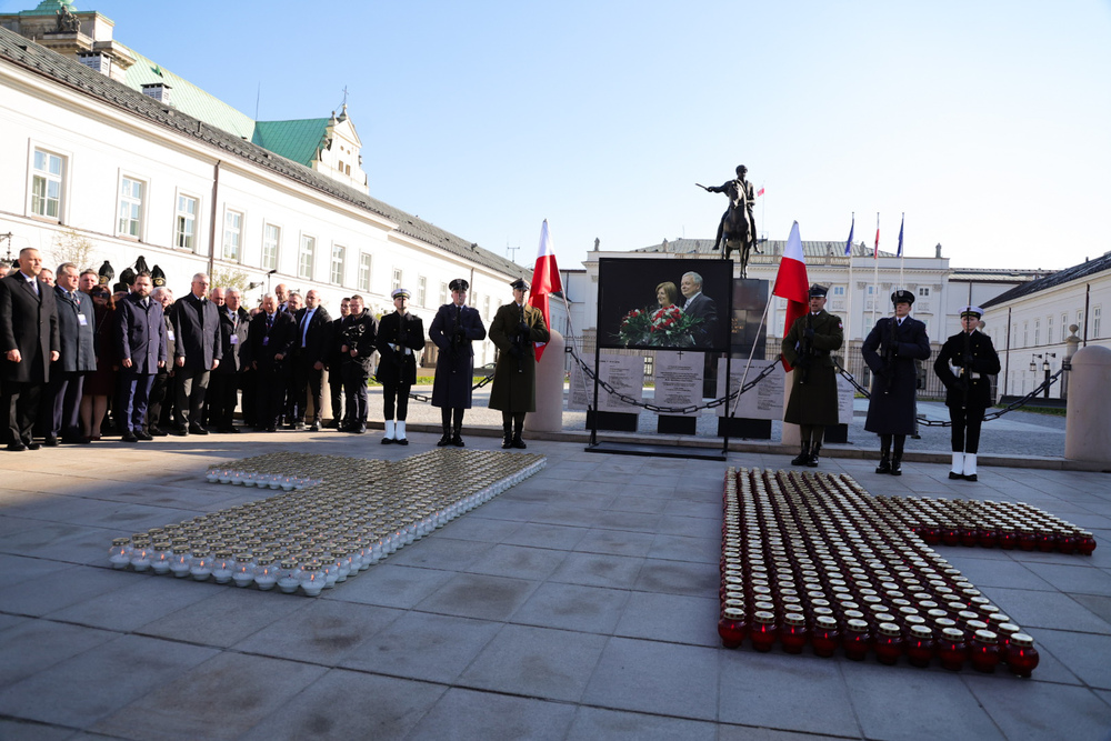 Uroczystości upamiętniające ofiary katastrofy smoleńskiej – Warszawa, 10 kwietnia 2026. Fot. Dariusz Skrzyniarz (IPN)