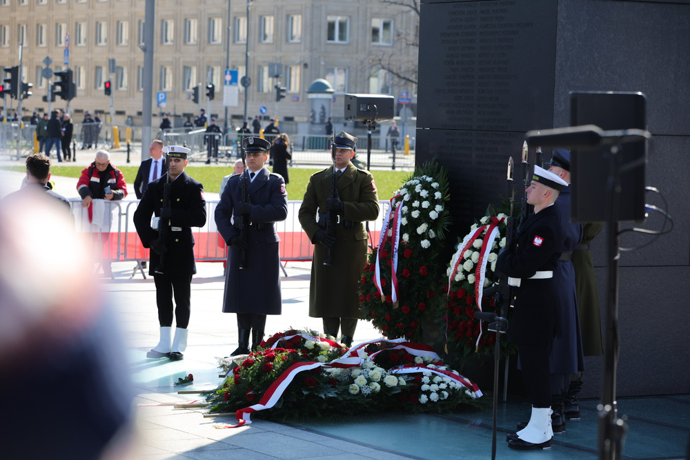 Uroczystości upamiętniające ofiary katastrofy smoleńskiej – Warszawa, 10 kwietnia 2026. Fot. Dariusz Skrzyniarz (IPN)