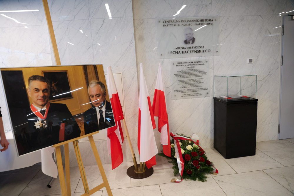 Uroczystości upamiętniające ofiary katastrofy smoleńskiej – Warszawa, 10 kwietnia 2026. Fot. Dariusz Skrzyniarz (IPN)