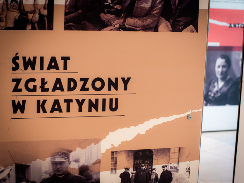 Wystawa „Świat zgładzony w Katyniu” w Centralnym Przystanku Historia – Warszawa, 10 kwietnia 2026. Fot. Ewa Żukowska