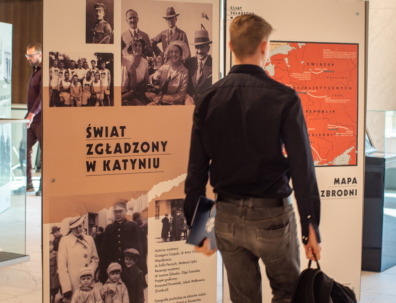 Wystawa „Świat zgładzony w Katyniu” w Centralnym Przystanku Historia – Warszawa, 10 kwietnia 2026. Fot. Ewa Żukowska