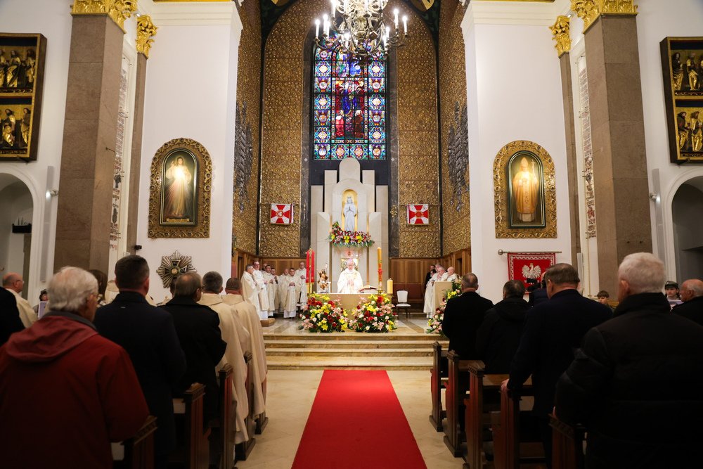 Uroczystości w hołdzie kapelanom katyńskim. Fot. Dariusz Skrzyniarz (IPN)