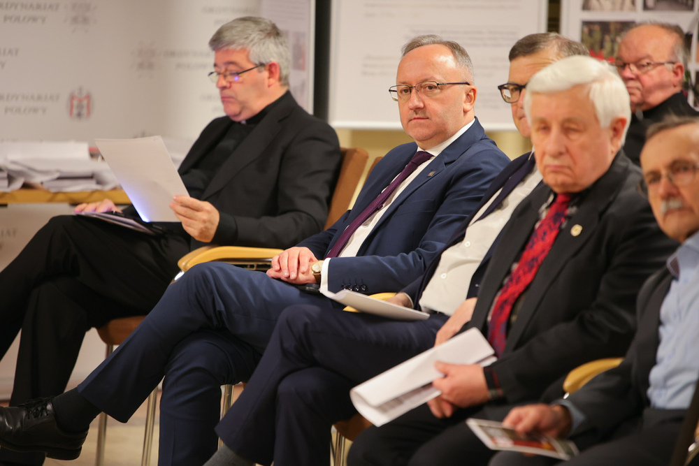 Uroczystości w hołdzie kapelanom katyńskim – Warszawa, 11.04.2026. Konferencja „Las lasem zostanie – Kapelani Katyńscy: pamięć i przyszłość”. Fot. Dariusz Skrzyniarz (IPN)