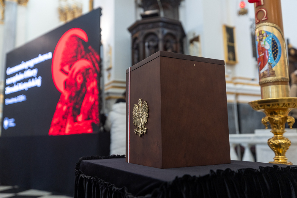 Uroczysta ceremonia pogrzebowa doczesnych szczątków Ofiary Zbrodni Katyńskiej – Warszawa, 13 kwietnia 2026. Fot. Sławek Kasper (IPN)