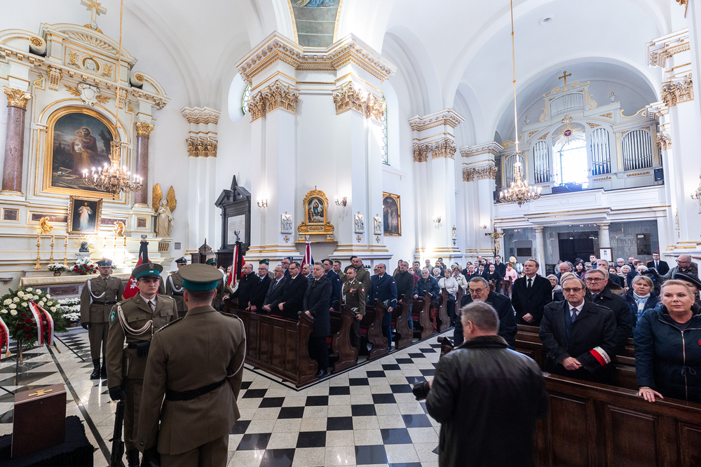 Uroczysta ceremonia pogrzebowa doczesnych szczątków Ofiary Zbrodni Katyńskiej – Warszawa, 13 kwietnia 2026. Fot. Sławek Kasper (IPN)