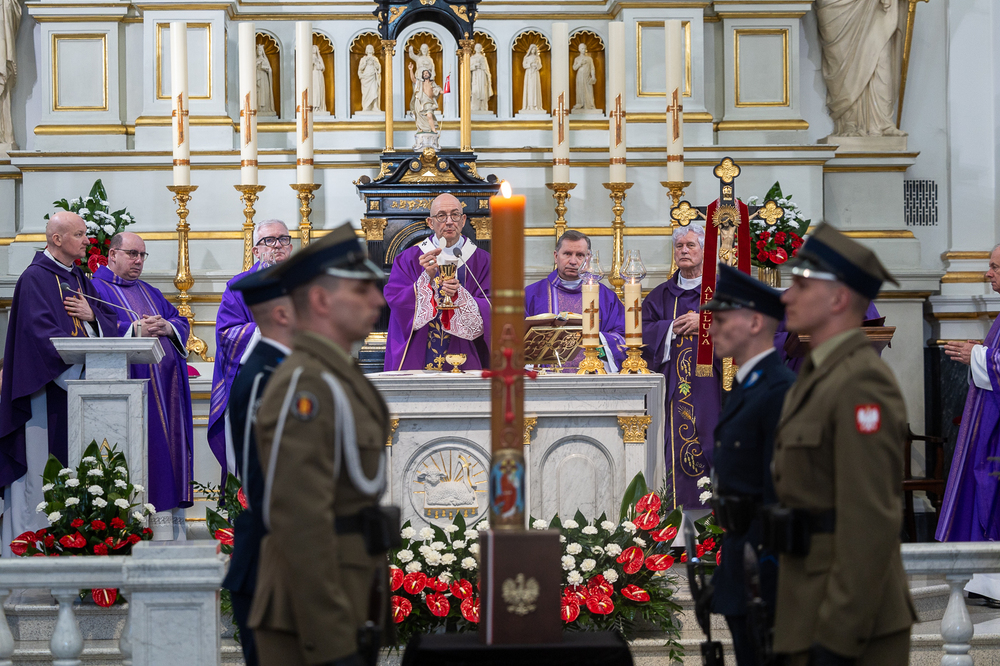 Uroczysta ceremonia pogrzebowa doczesnych szczątków Ofiary Zbrodni Katyńskiej – Warszawa, 13 kwietnia 2026. Fot. Sławek Kasper (IPN)