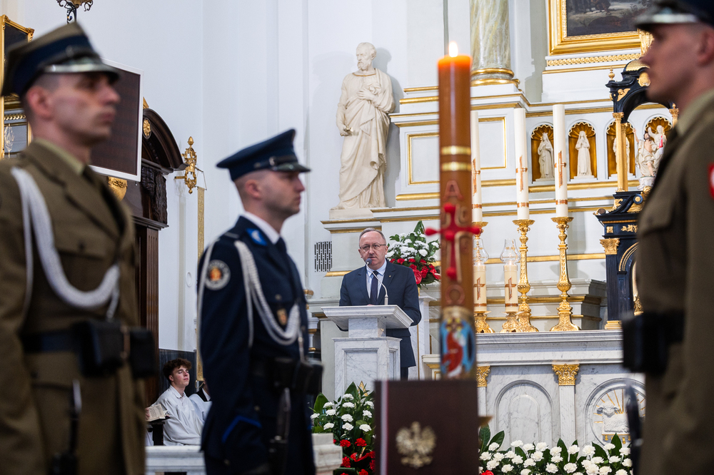 Uroczysta ceremonia pogrzebowa doczesnych szczątków Ofiary Zbrodni Katyńskiej – Warszawa, 13 kwietnia 2026. Fot. Sławek Kasper (IPN)