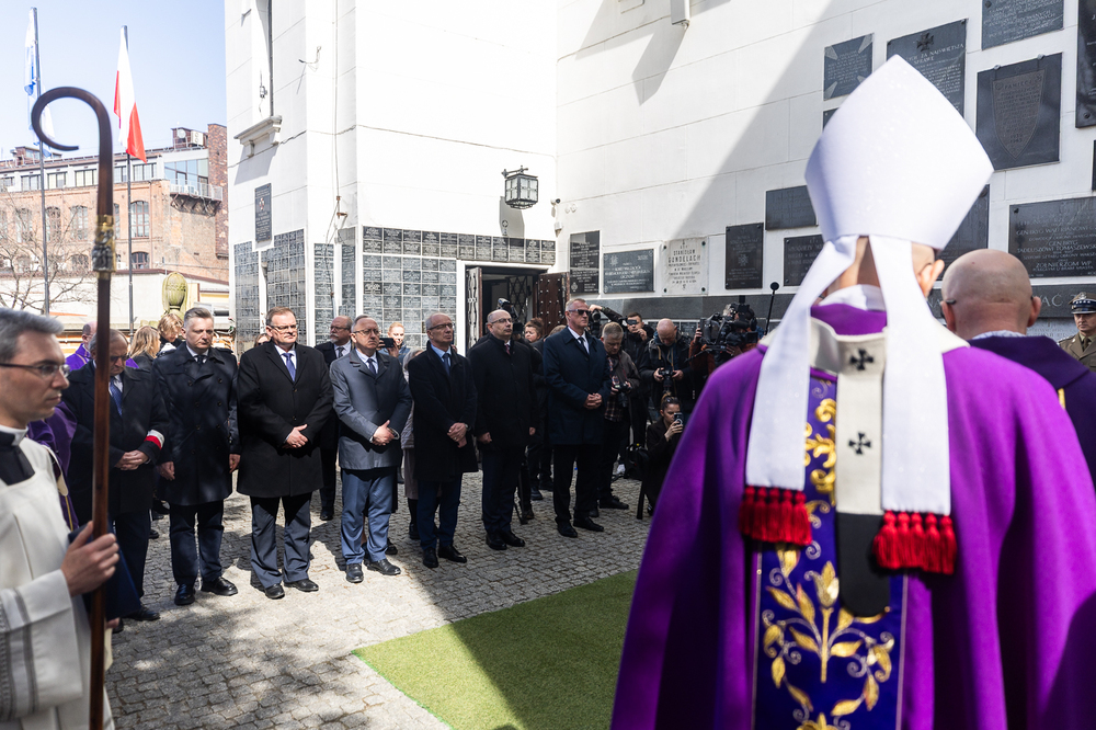 Uroczysta ceremonia pogrzebowa doczesnych szczątków Ofiary Zbrodni Katyńskiej – Warszawa, 13 kwietnia 2026. Fot. Sławek Kasper (IPN)