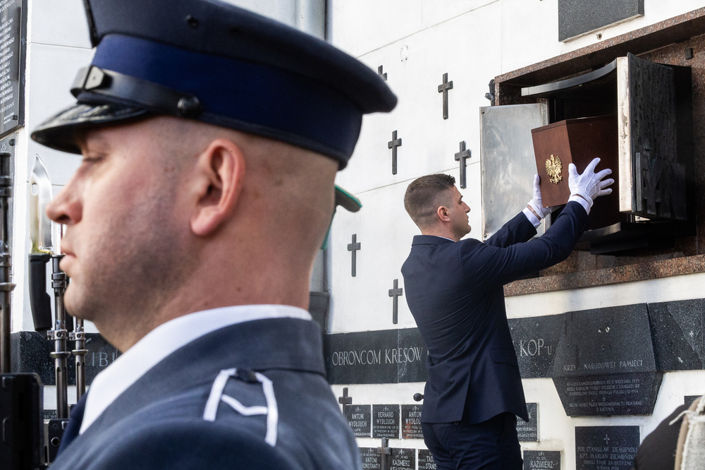 Uroczysta ceremonia pogrzebowa doczesnych szczątków Ofiary Zbrodni Katyńskiej – Warszawa, 13 kwietnia 2026. Fot. Sławek Kasper (IPN)