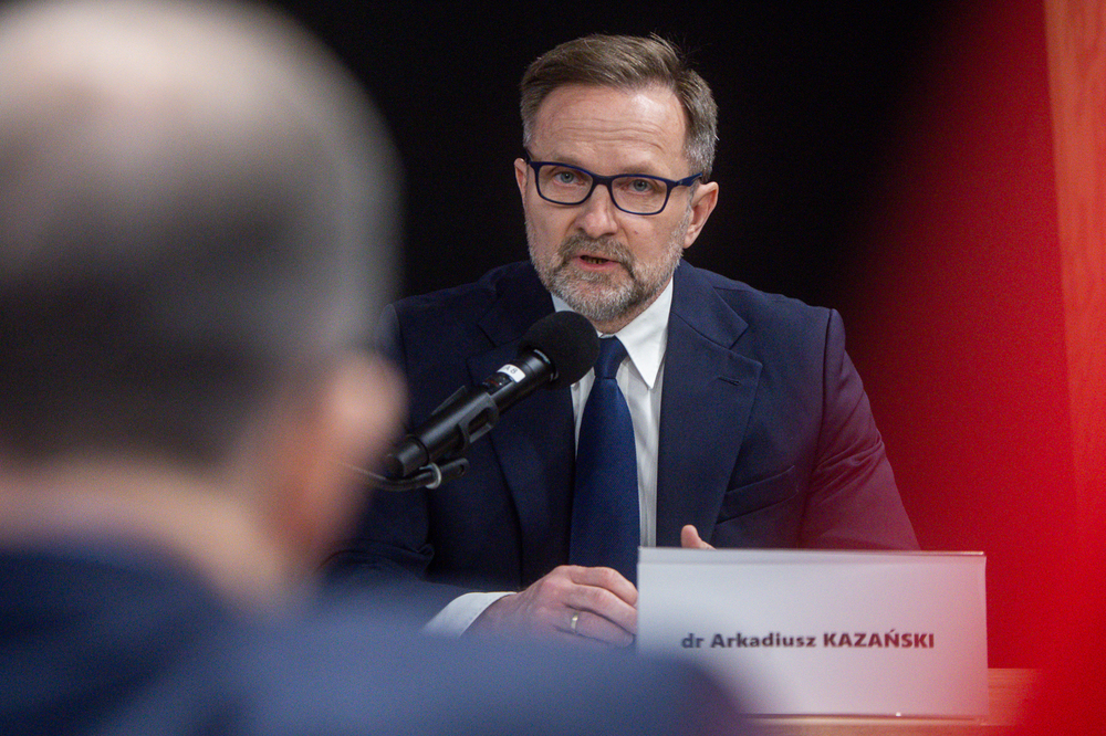 Przesłuchanie kandydatów na stanowisko Prezesa Instytutu Pamięci Narodowej. Na zdj. dr Arkadiusz Kazański – 14 kwietnia 2026. Fot. Sławek Kasper (IPN)