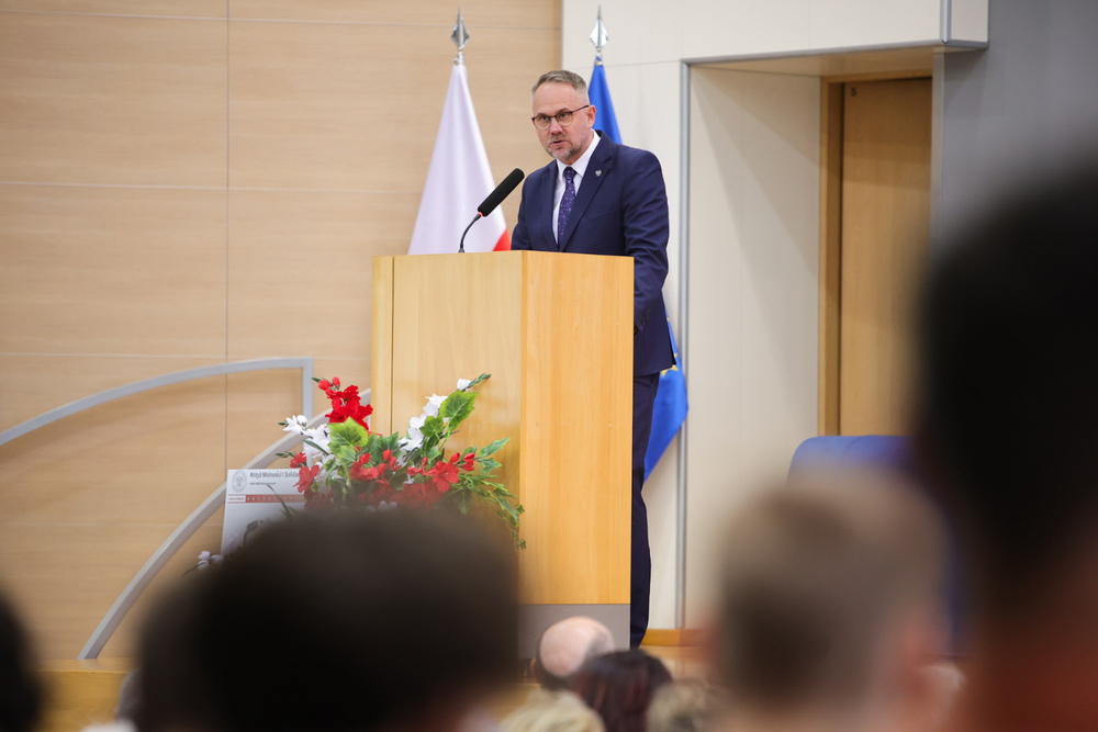 W Olsztynie uhonorowaliśmy dawnych opozycjonistów. Na zdj. doradca Prezydenta RP Marek Szymaniak – 17 kwietnia 2026. Fot. Dariusz Skrzyniarz (IPN)