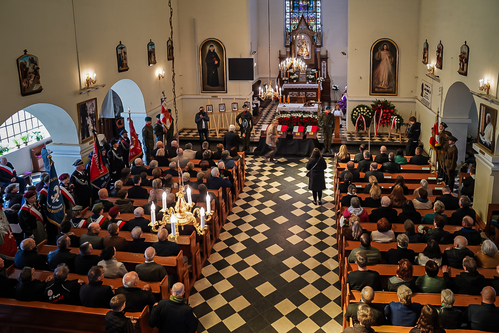 Uroczystości pogrzebowe Żołnierzy Niezłomnych – Zagroba, 21 kwietnia 2026. Fot. Mateusz Niegowski (IPN)