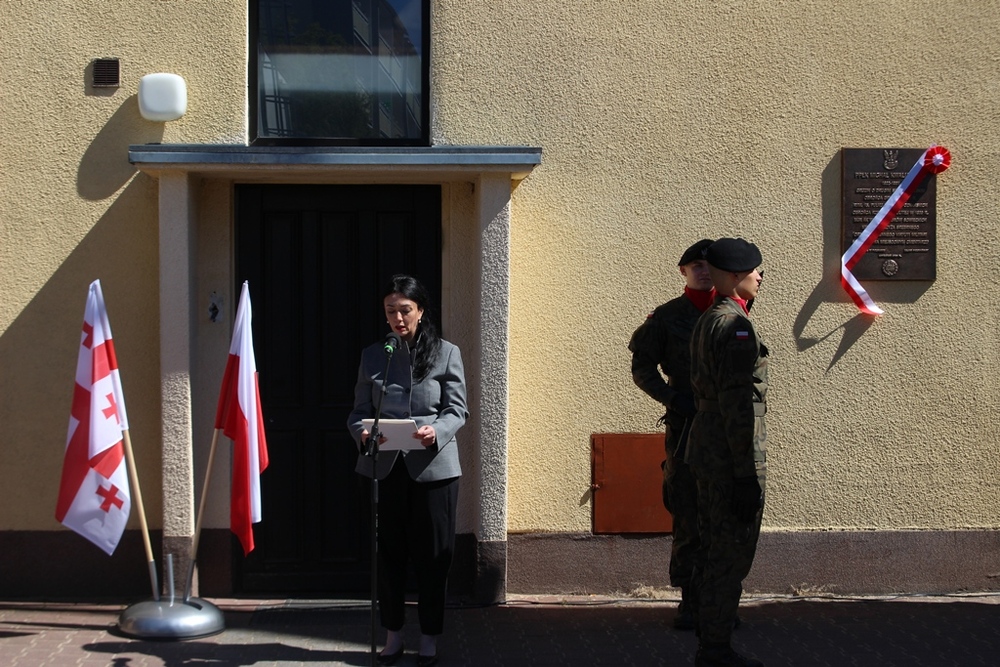 Bohater dwóch narodów – polskiego i gruzińskiego. Na zdj. ambasador Gruzji w RP JE Diana Zhgenti – Poznań, 26 kwietnia 2026. Fot. Marta Sankiewicz (IPN)