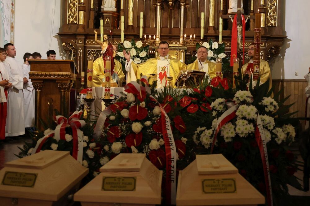 Uroczystości pogrzebowe trzech nieznanych polskich partyzantów – Wola Raniżowska, 26 kwietnia 2026. Fot. Katarzyna Gajda-Bator (IPN)