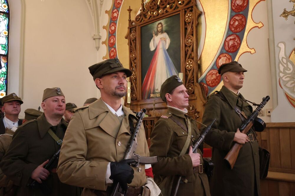 Uroczystości pogrzebowe trzech nieznanych polskich partyzantów – Wola Raniżowska, 26 kwietnia 2026. Fot. Katarzyna Gajda-Bator (IPN)