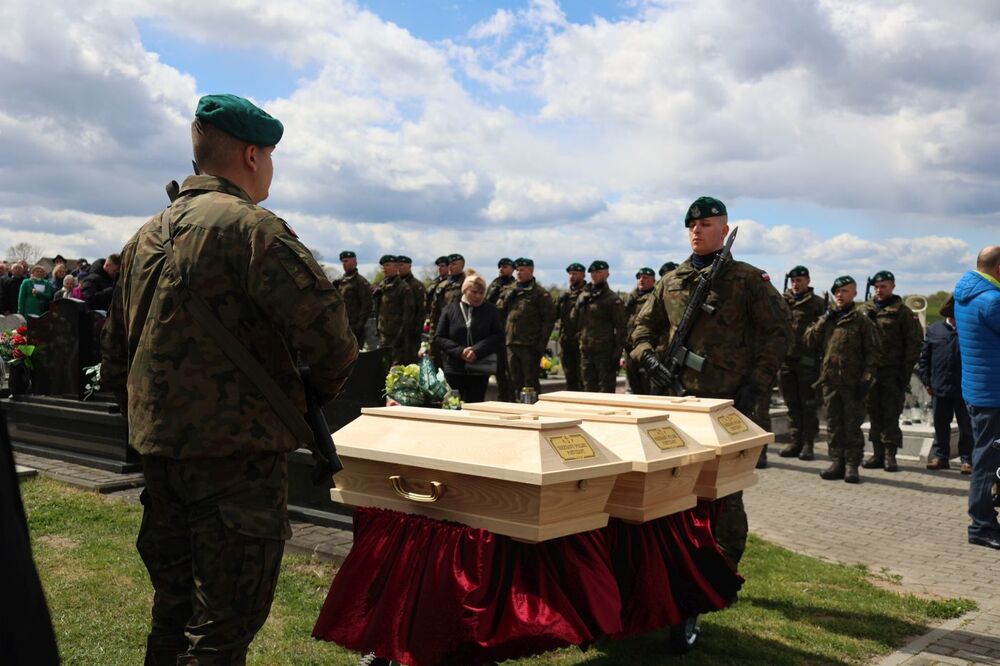 Uroczystości pogrzebowe trzech nieznanych polskich partyzantów – Wola Raniżowska, 26 kwietnia 2026. Fot. Katarzyna Gajda-Bator (IPN)