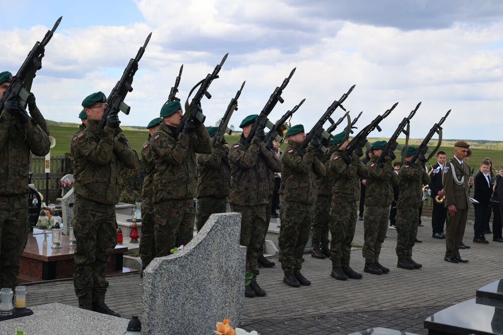 Uroczystości pogrzebowe trzech nieznanych polskich partyzantów – Wola Raniżowska, 26 kwietnia 2026. Fot. Katarzyna Gajda-Bator (IPN)