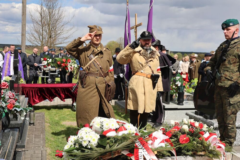 Uroczystości pogrzebowe trzech nieznanych polskich partyzantów – Wola Raniżowska, 26 kwietnia 2026. Fot. Katarzyna Gajda-Bator (IPN)