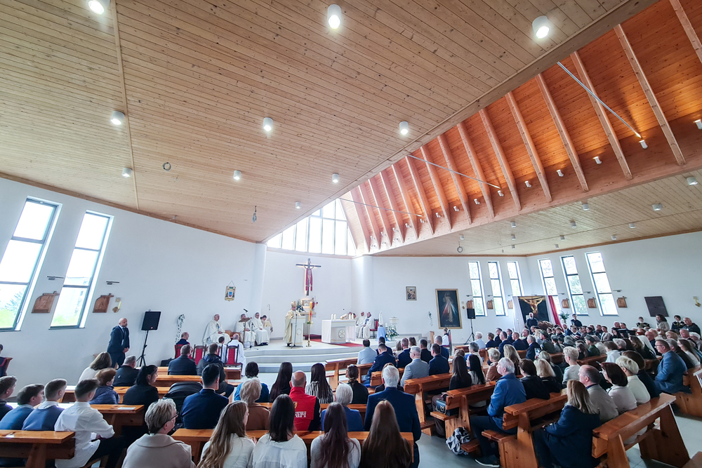 Msza św. w kościele w Chojnie w intencji ofiar obozu koncentracyjnego Ravensbrück – 30 kwietnia 2026. Fot. Sławek Kasper (IPN)