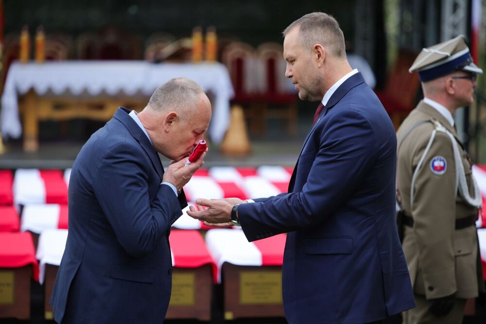Ceremonia pogrzebowa szczątków żołnierzy NSZ zgrupowania kpt. Henryka Flamego „Bartka” i otwarcie Cmentarza Wojennego – Kamesznica, 7 maja 2026. Fot. Dariusz Skrzyniarz (IPN)