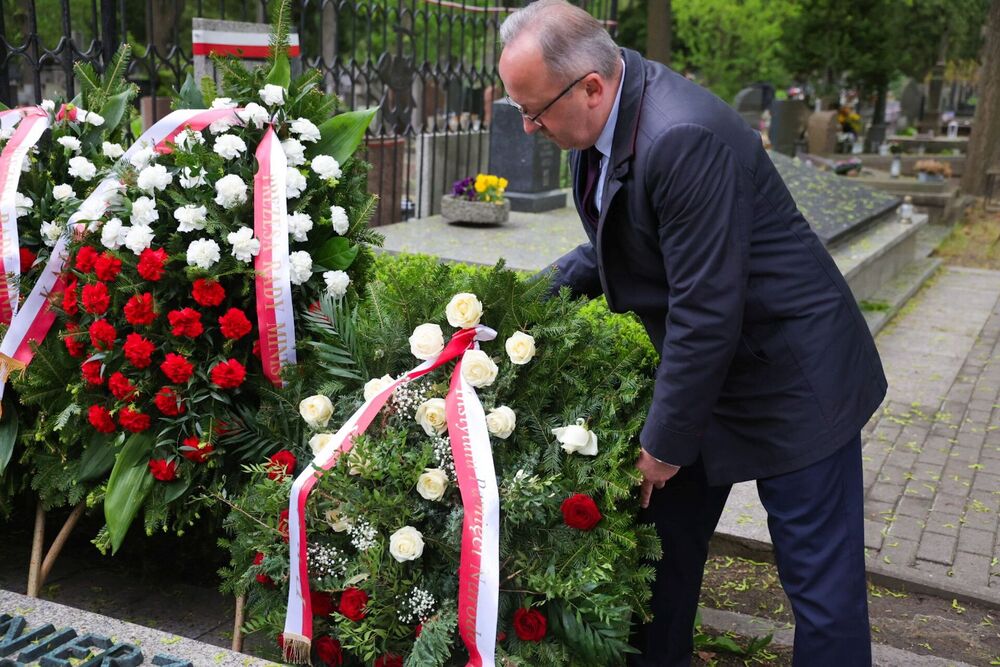 W jedną ziemię wsiąkła krew nasza... – rocznica przewrotu majowego – Warszawa, 12 maja 2026. Na zdj. zastępca prezesa IPN dr hab. Karol Polejowski. Fot. Dariusz Skrzyniarz (IPN)