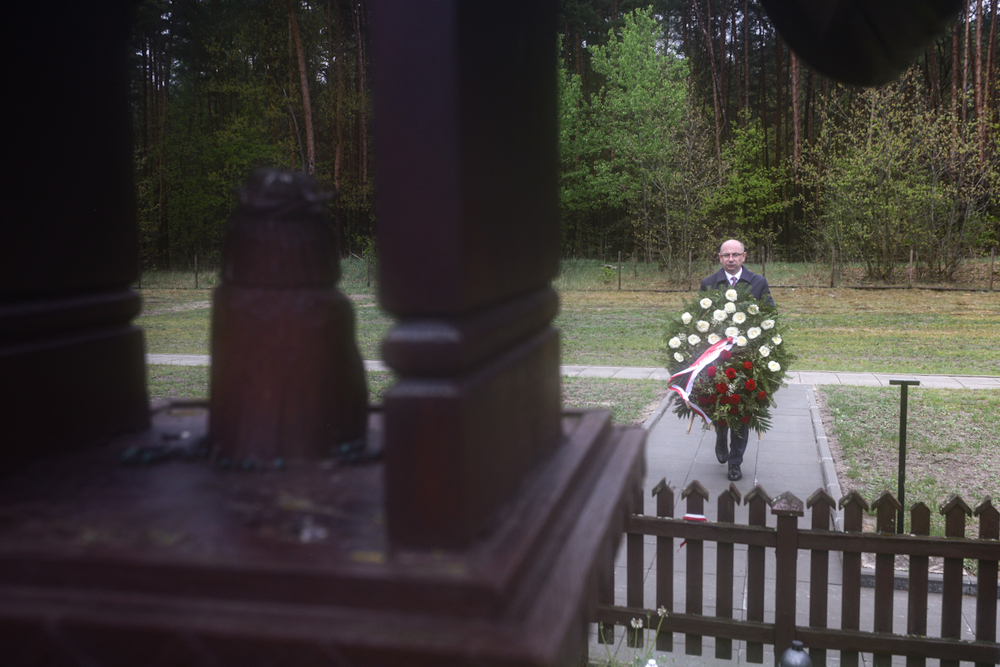 W jedną ziemię wsiąkła krew nasza... – rocznica przewrotu majowego – Cmentarz w Palmirach, 12 maja 2026. Fot. Sławek Kasper (IPN)
