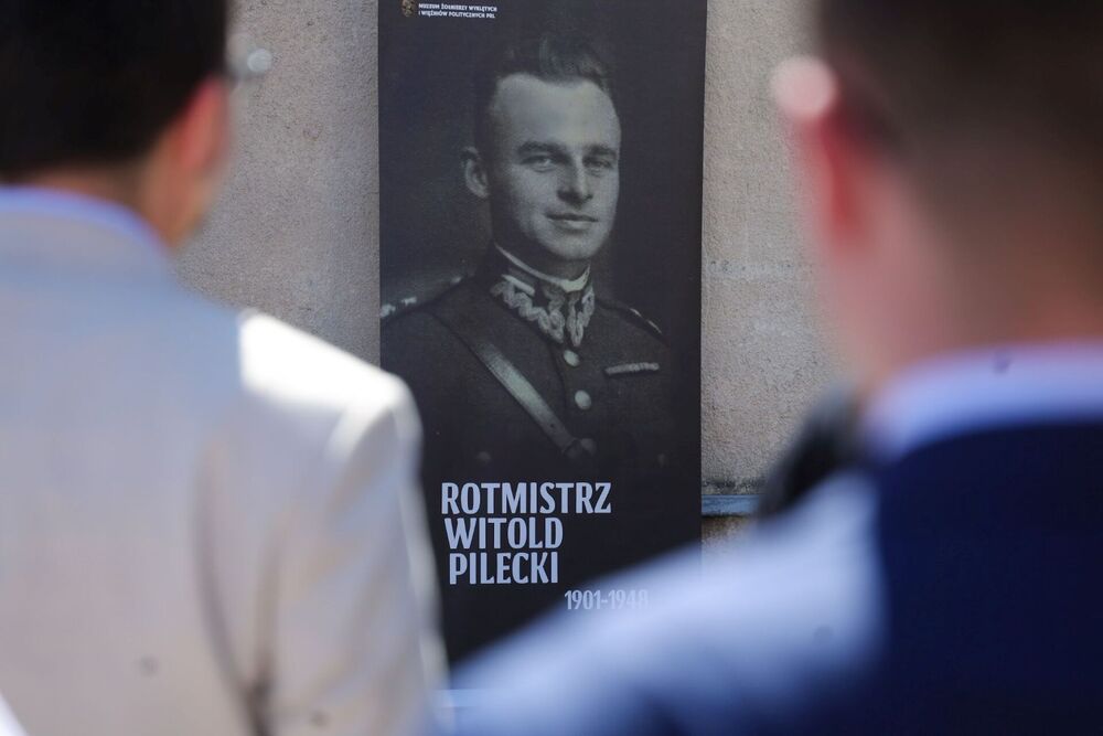 Oddaliśmy hołd Witoldowi Pileckiemu – znicze pamięci w 78. rocznicę śmierci rotmistrza – Warszawa, 25 maja 2026. Fot. Dariusz Skrzyniarz (IPN)