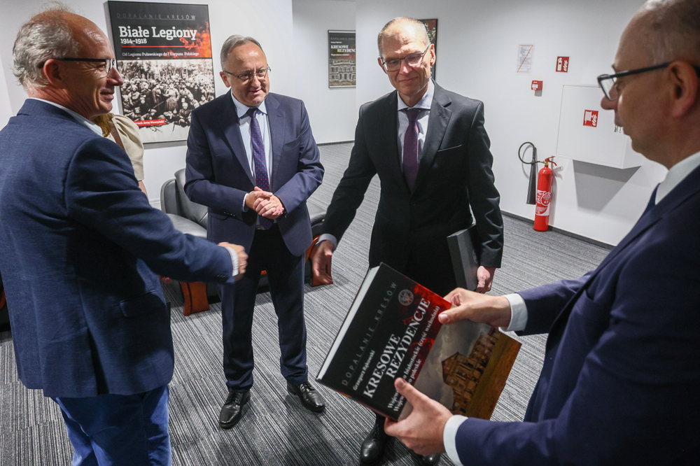 Wizyta Andrzeja Poczobuta w Instytucie Pamięci Narodowej. Fot. Sławek Kasper (IPN)