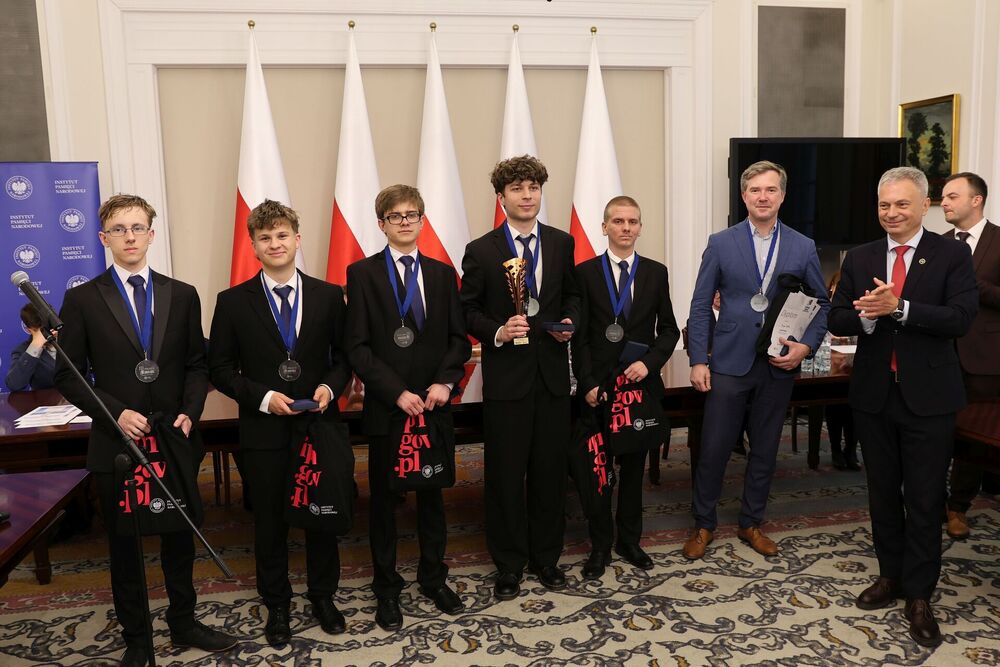 Laureaci XI Turnieju Debat Historycznych IPN – Warszawa, 2 czerwca 2026. Fot. Rafał Pękalski