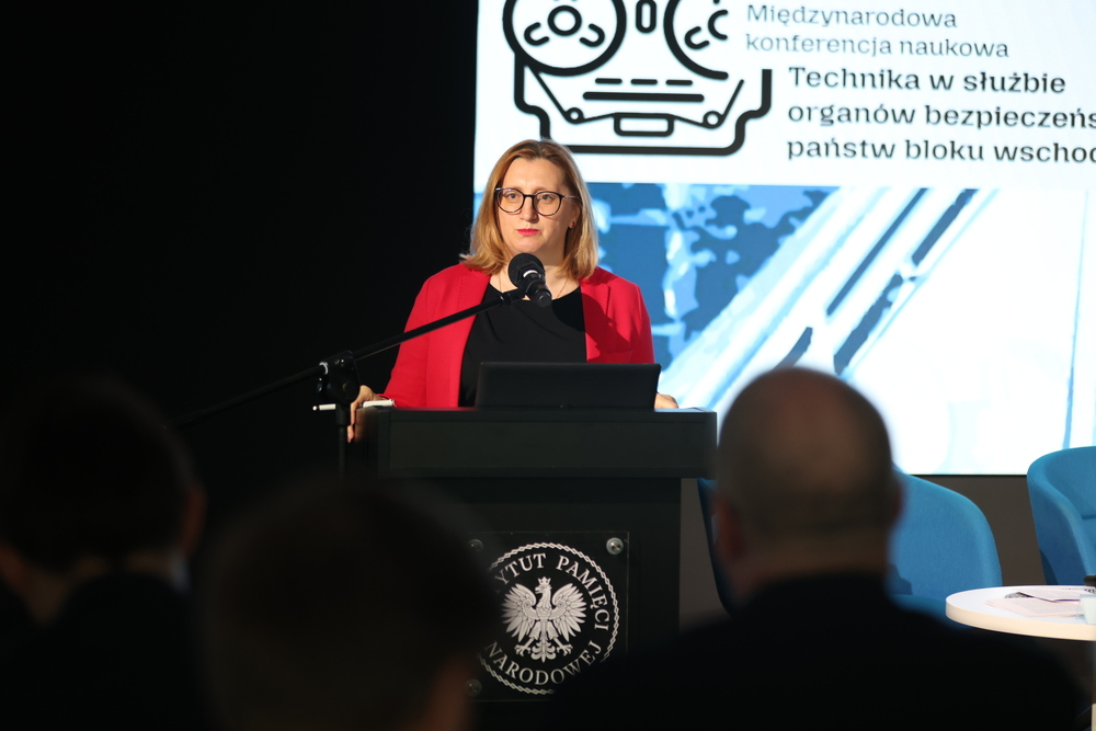 Międzynarodowa konferencja naukowa „Technika w służbie organów bezpieczeństwa państw bloku wschodniego”. Na zdj. Marzena Kruk, dyrektor Archiwum IPN – Warszawa, 9 czerwca 2026. Fot. Katarzyna Adamów (IPN)
