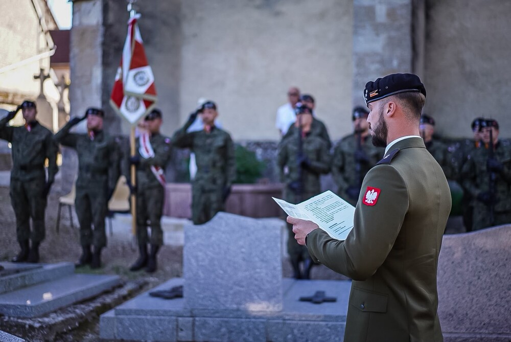 Cmentarz w Saint-Martin-du-Mont – 14 czerwca 2026. Fot. Mateusz Niegowski (IPN)