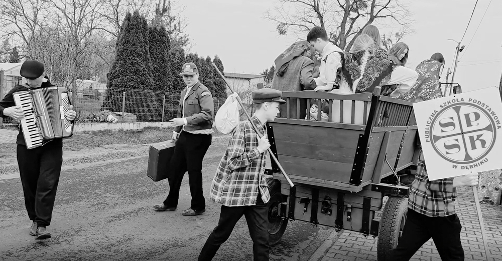 Na zdj. Publiczna Szkoła Podstawowa Stowarzyszenia Przyjaciół Szkół Katolickich im. Powstańców Śląskich w Dębniku