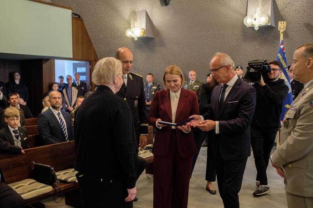 Uroczystości pogrzebowe czechosłowackiego żandarma Viléma Lehera – Vrbno, 16 czerwca 2026. Fot. Patrik Šimr, Ministerstwo Obrony Republiki Czeskiej
