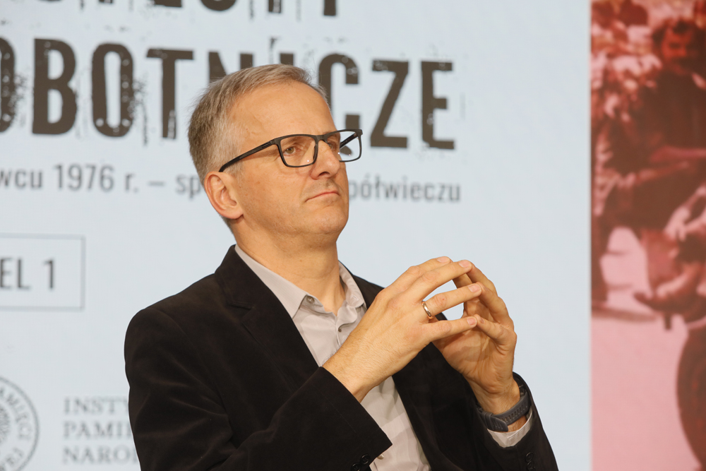 Konferencja naukowa „Radom, Ursus, Płock… Protesty robotnicze w czerwcu 1976 r. – spojrzenie po półwieczu” – Warszawa, 16 czerwca 2026. Na zdj. dr Tadeusz Ruzikowski. Fot. Piotr Życieński (IPN)