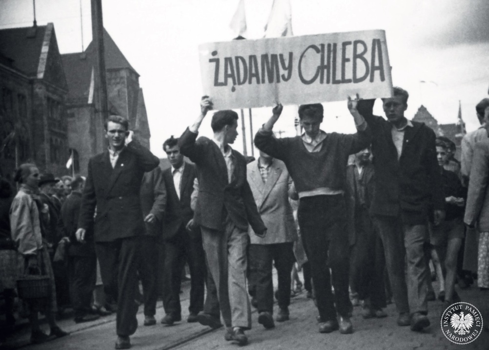 Demonstranci na ul. Czerwonej Armii (obecnie ul. Święty Marcin), 28 czerwca 1956 r. Fot. AIPN